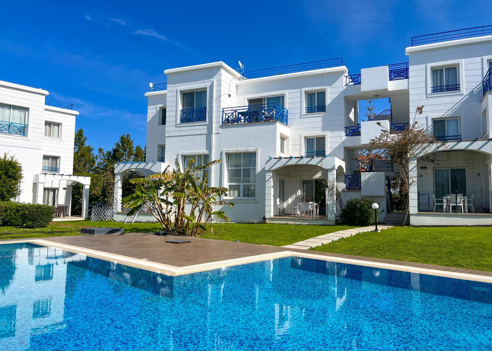 Garden Loft Apt With Pool In Alsancak Kyrenia 키레니아 외부 사진