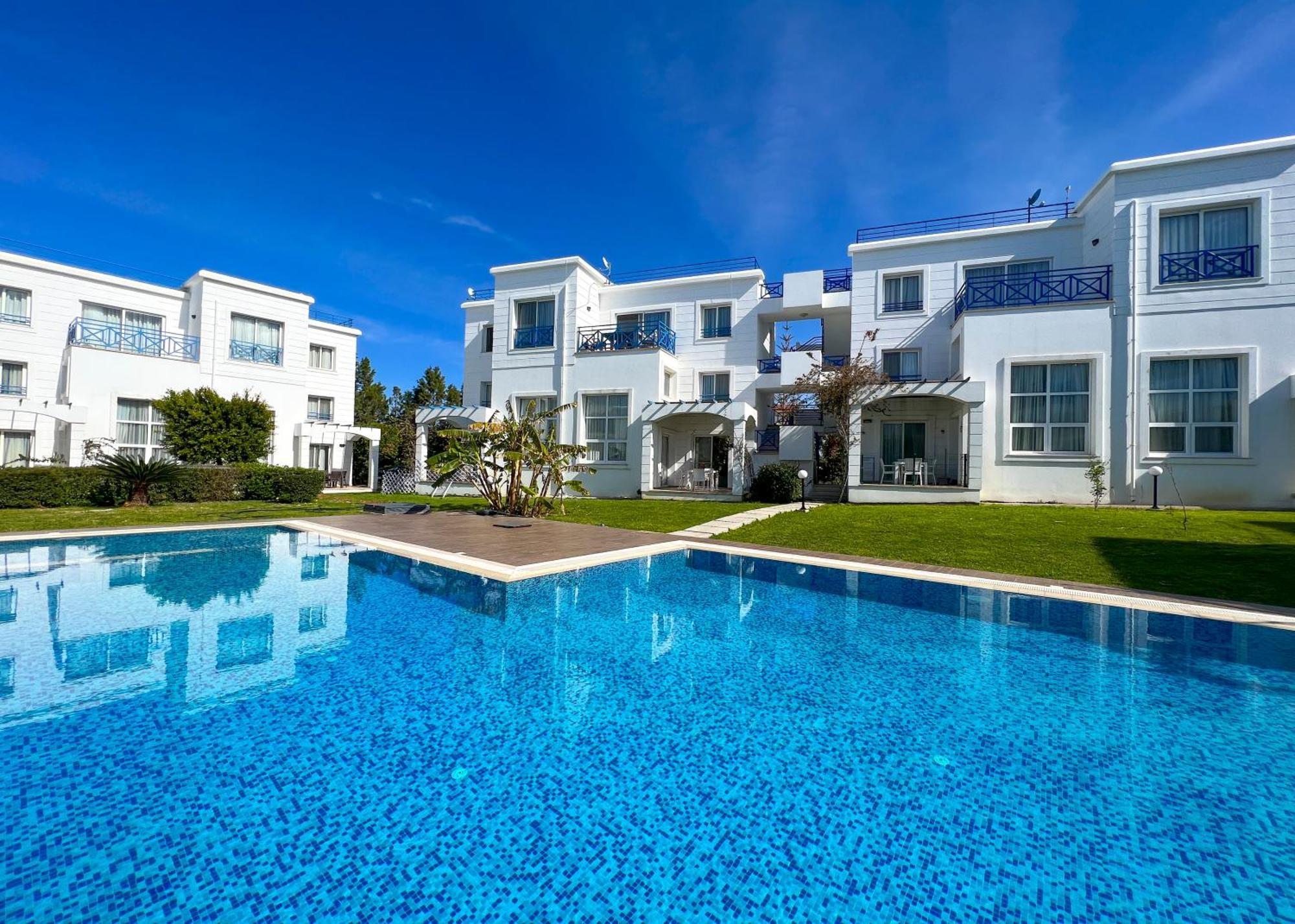 Garden Loft Apt With Pool In Alsancak Kyrenia 키레니아 외부 사진
